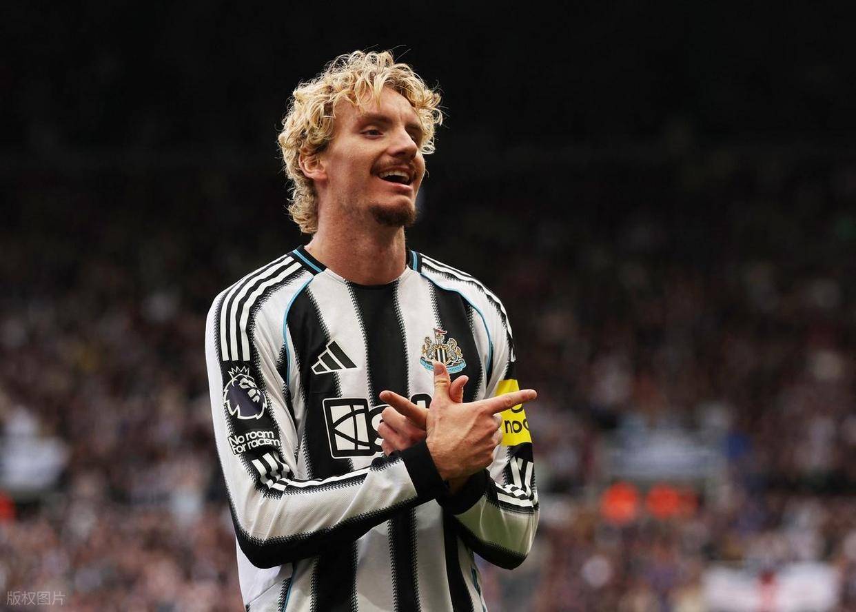 乐鱼体育 官方平台-清晨斯图加特备战欧超杯，迎来里程碑细节曝光，震撼外界，细节决定成败